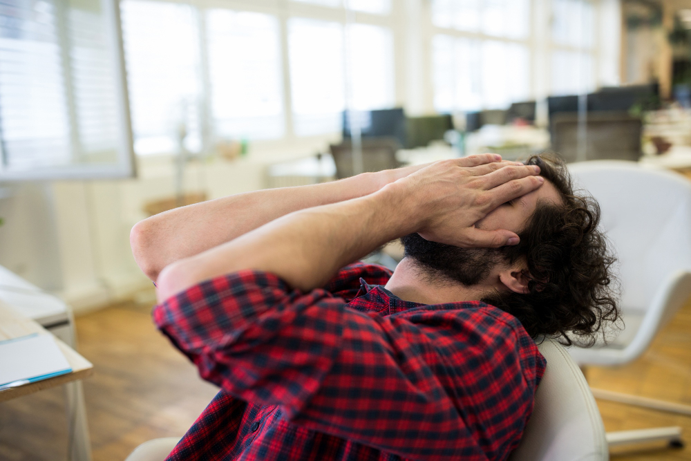 un homme stressé